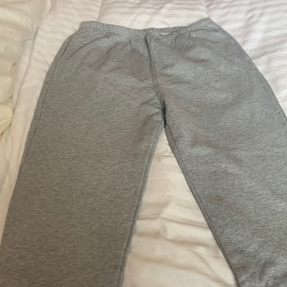 Brunette Gray Sweats - Picture 1 of 4